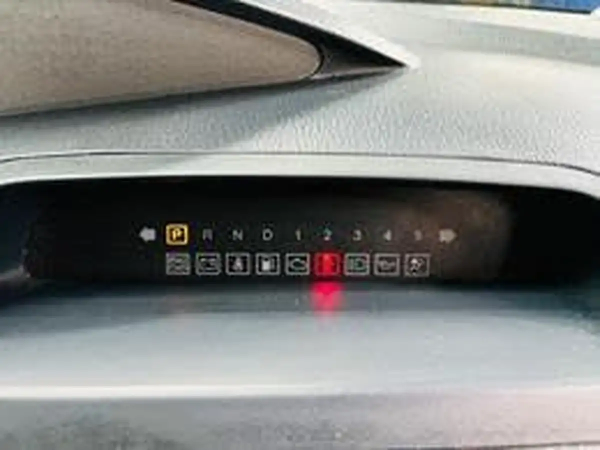 2014-kgm-ssangyong-turismo-20td-es-t-tronic-big-13