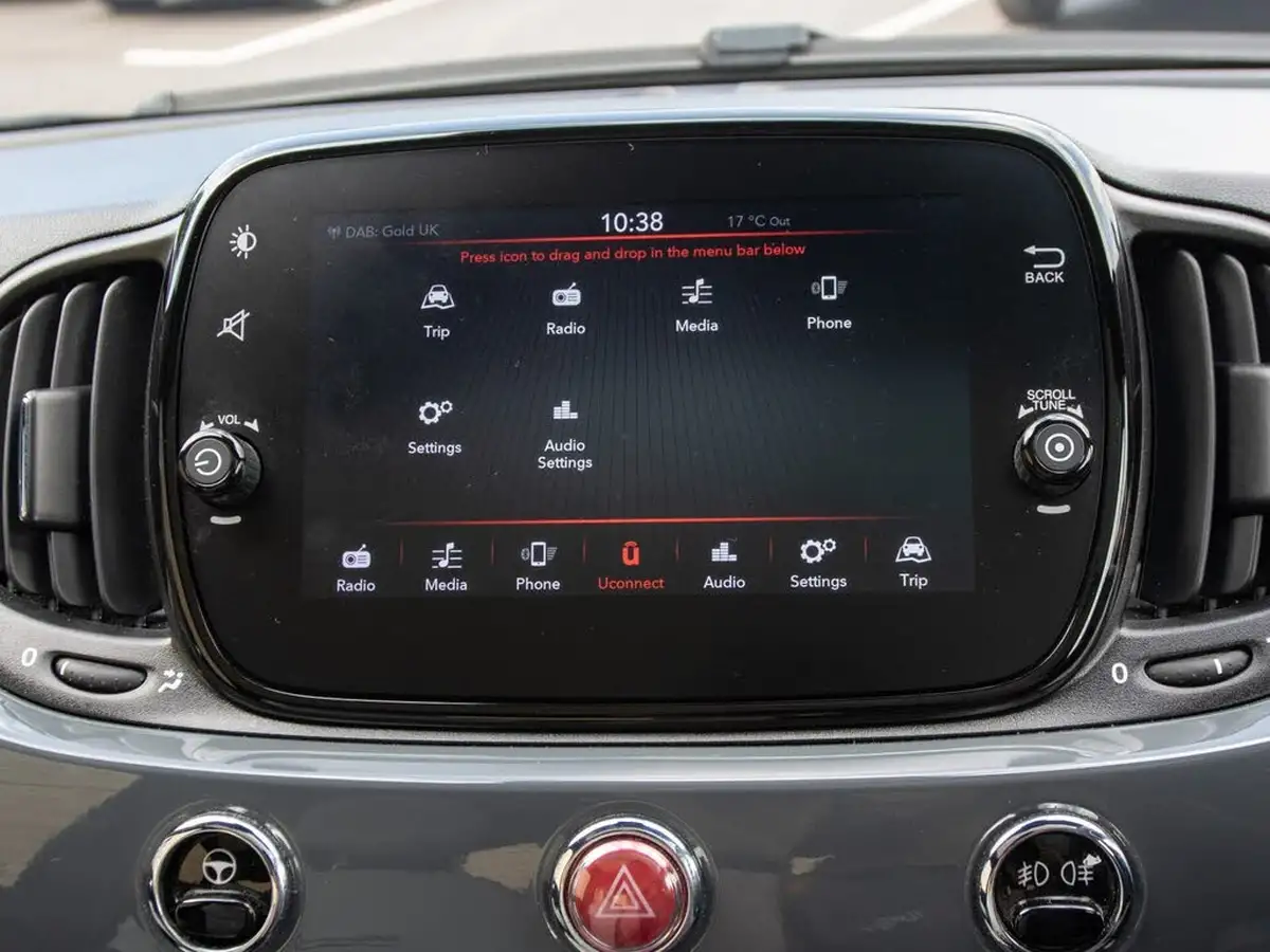 2022-fiat-500-10-dolcevita-big-24
