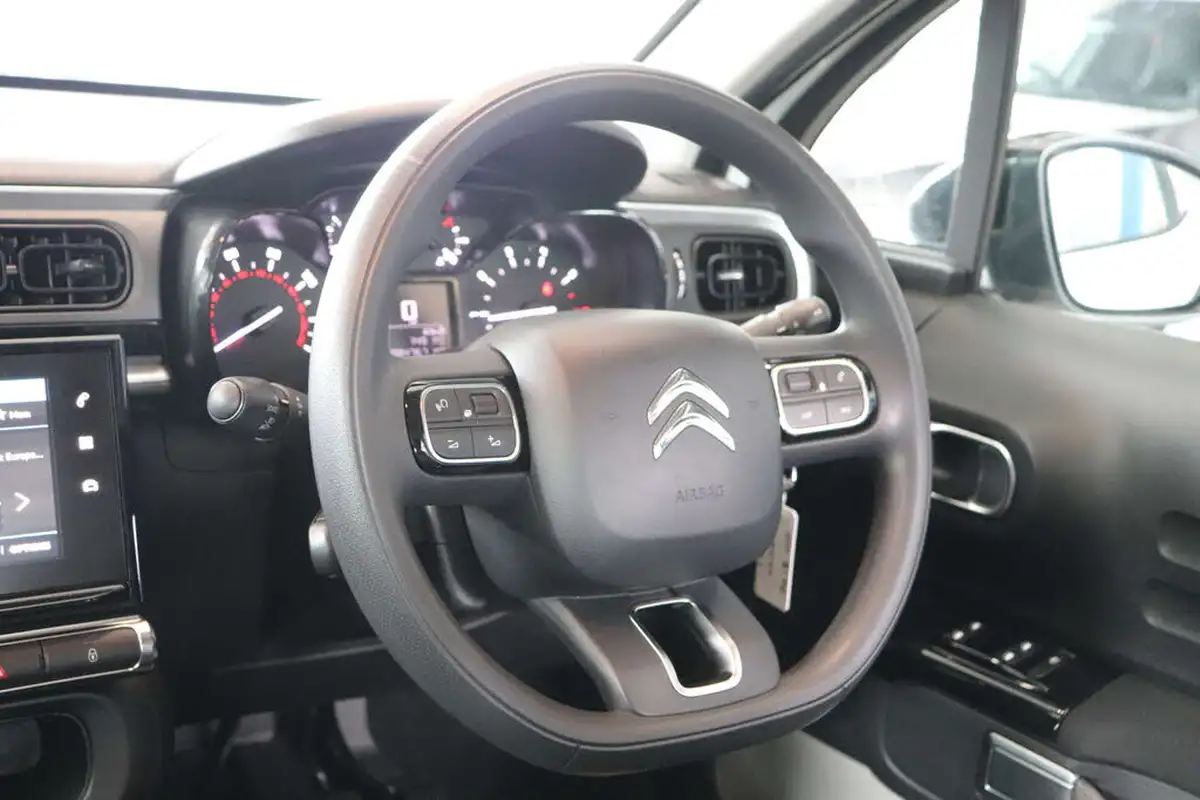 2018-citroen-c3-12-puretech-feel-82ps-big-15