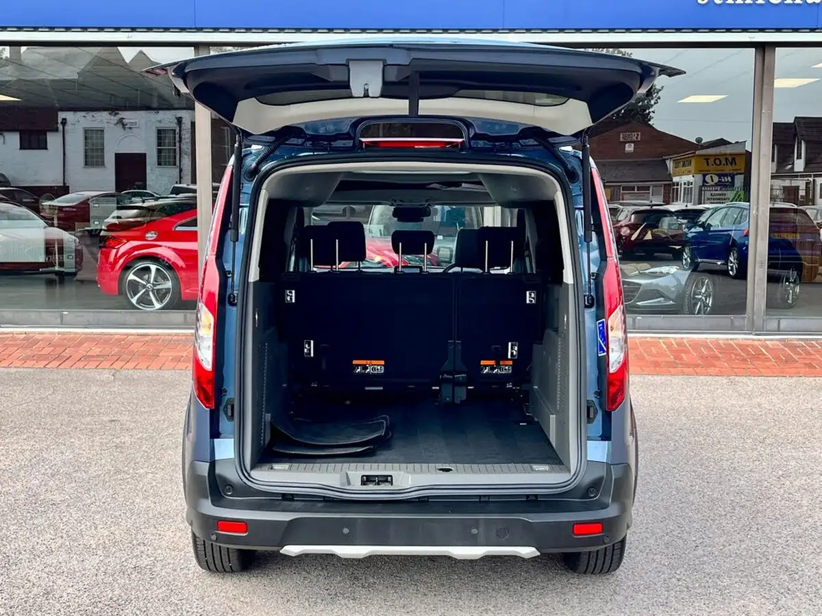2022-ford-grand-tourneo-connect-15-active-120ps-ecoblue-1499cc-powershift-big-63