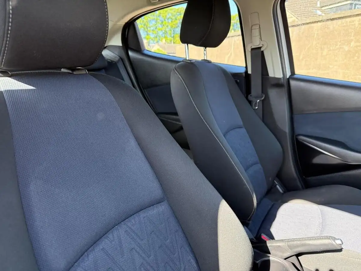 2016-mazda-mazda2-15-se-l-90ps-big-8