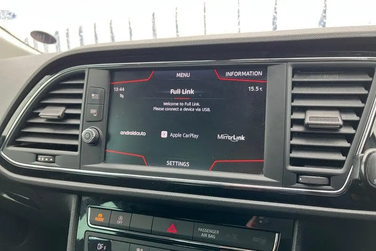 2018-seat-leon-14-tsi-fr-technology-hatchback-5d-big-24
