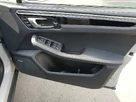 2021-porsche-macan-20-265ps-small-28