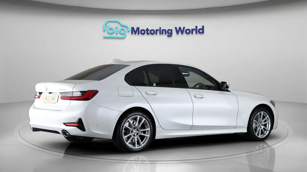 2021-bmw-3-series-20-330e-sport-pro-saloon-4d-big-7