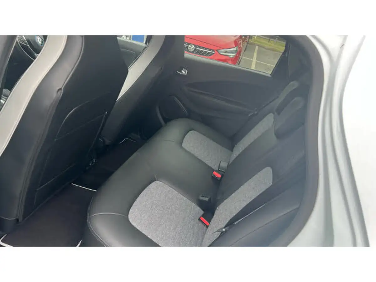 2020-renault-zoe-e-i-gt-line-rapid-charge-big-15