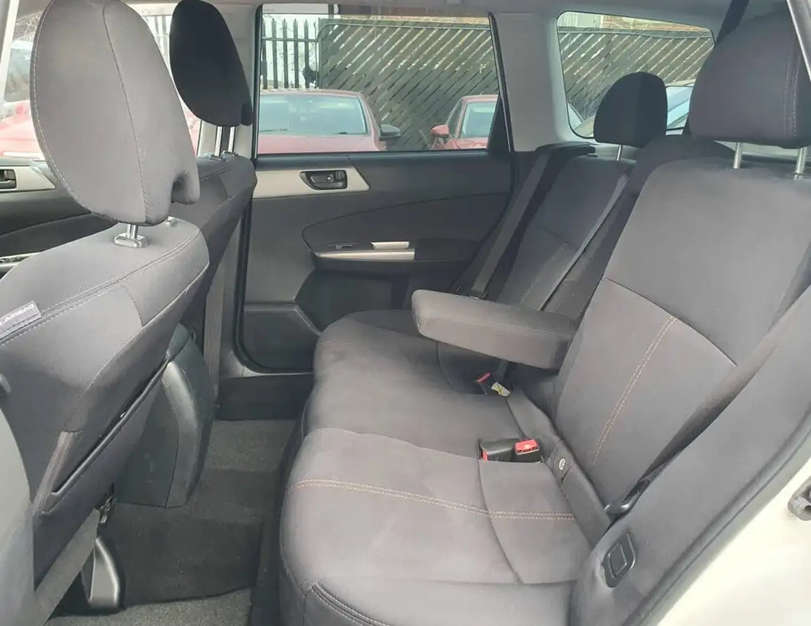 2010-subaru-forester-20td-suretrak-big-15
