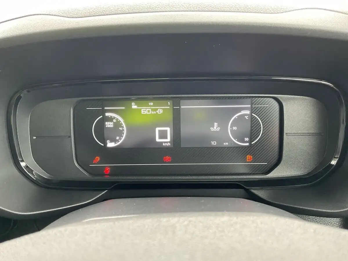 2025-fiat-doblo-big-27