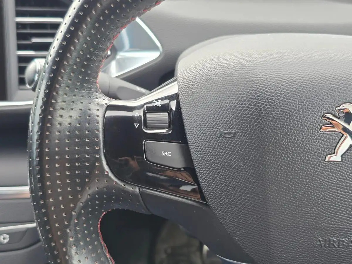 2016-peugeot-308-sw-20-bluehdi-gt-line-eat6-big-29