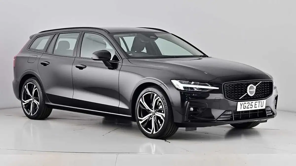 2025-volvo-v60-20-b4-plus-station-wagon-big-0