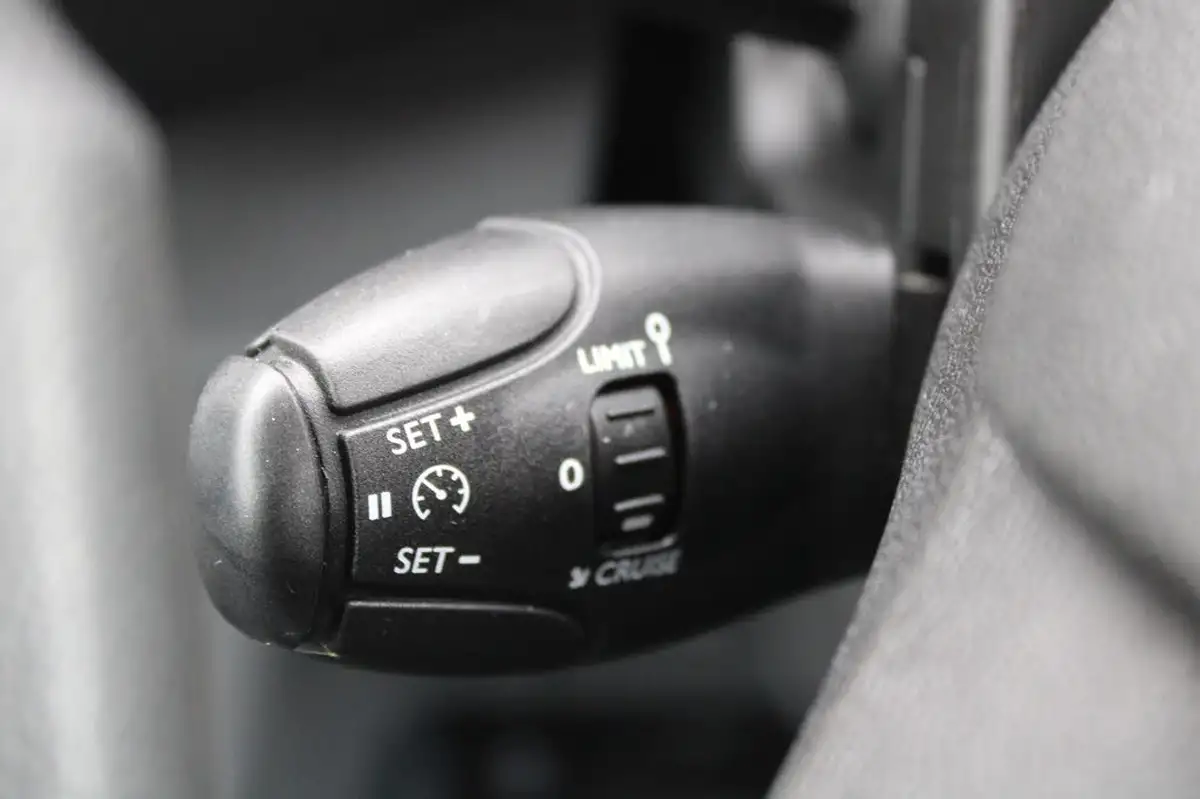 2020-citroen-dispatch-15bluehdi-enterprise-xs-1000-100pseu6dt-e-big-32