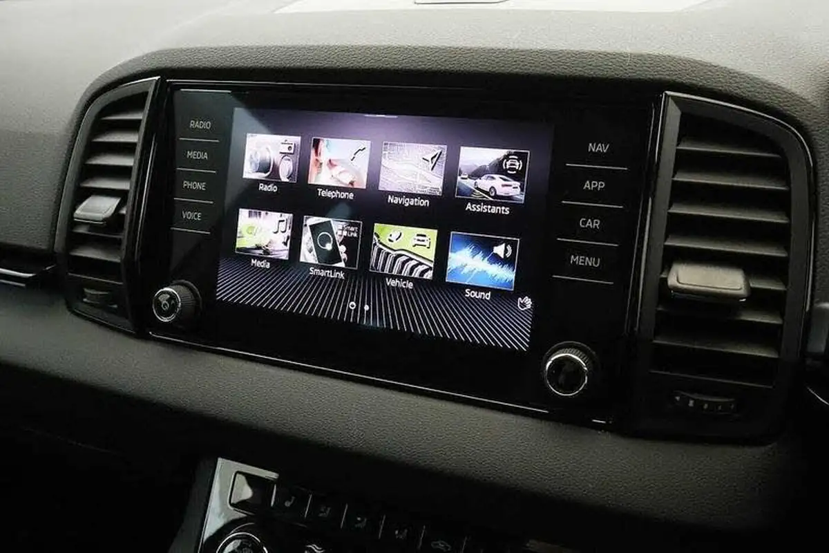 2024-skoda-karoq-15-tsi-sportline-big-11