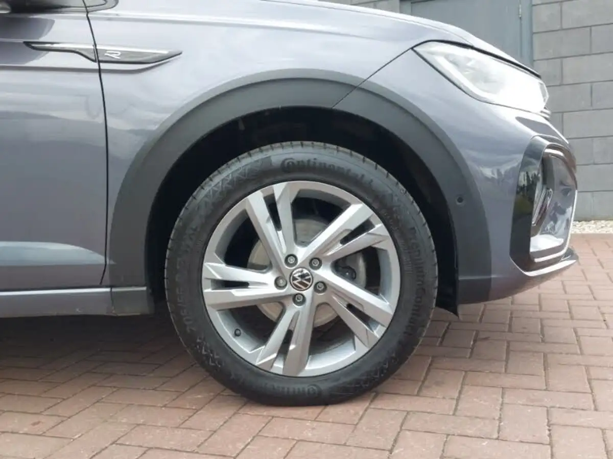 2023-volkswagen-taigo-10-tsi-r-line-dsg-big-13