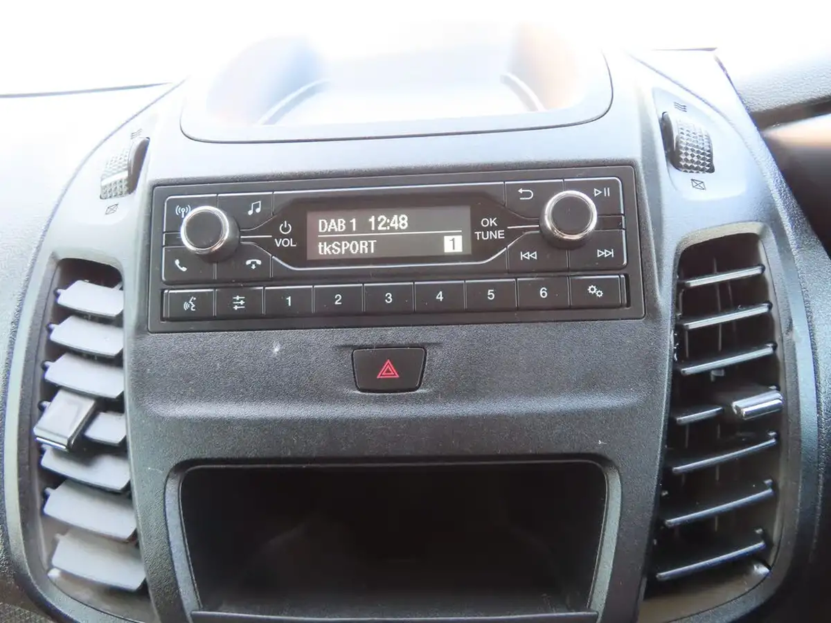 2020-ford-transit-connect-big-43