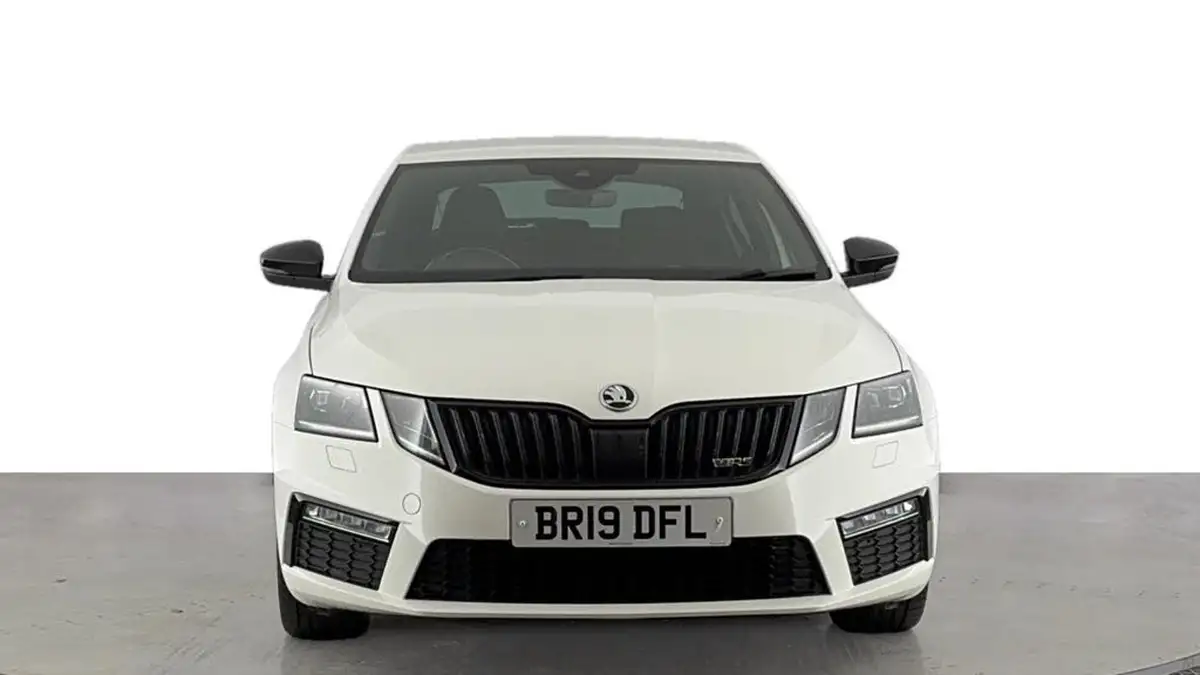 2019-skoda-octavia-20tdi-vrs-4x4-scr-hatchback-big-7