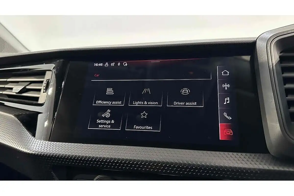 2022-audi-a1-10-25-tfsi-technik-big-42