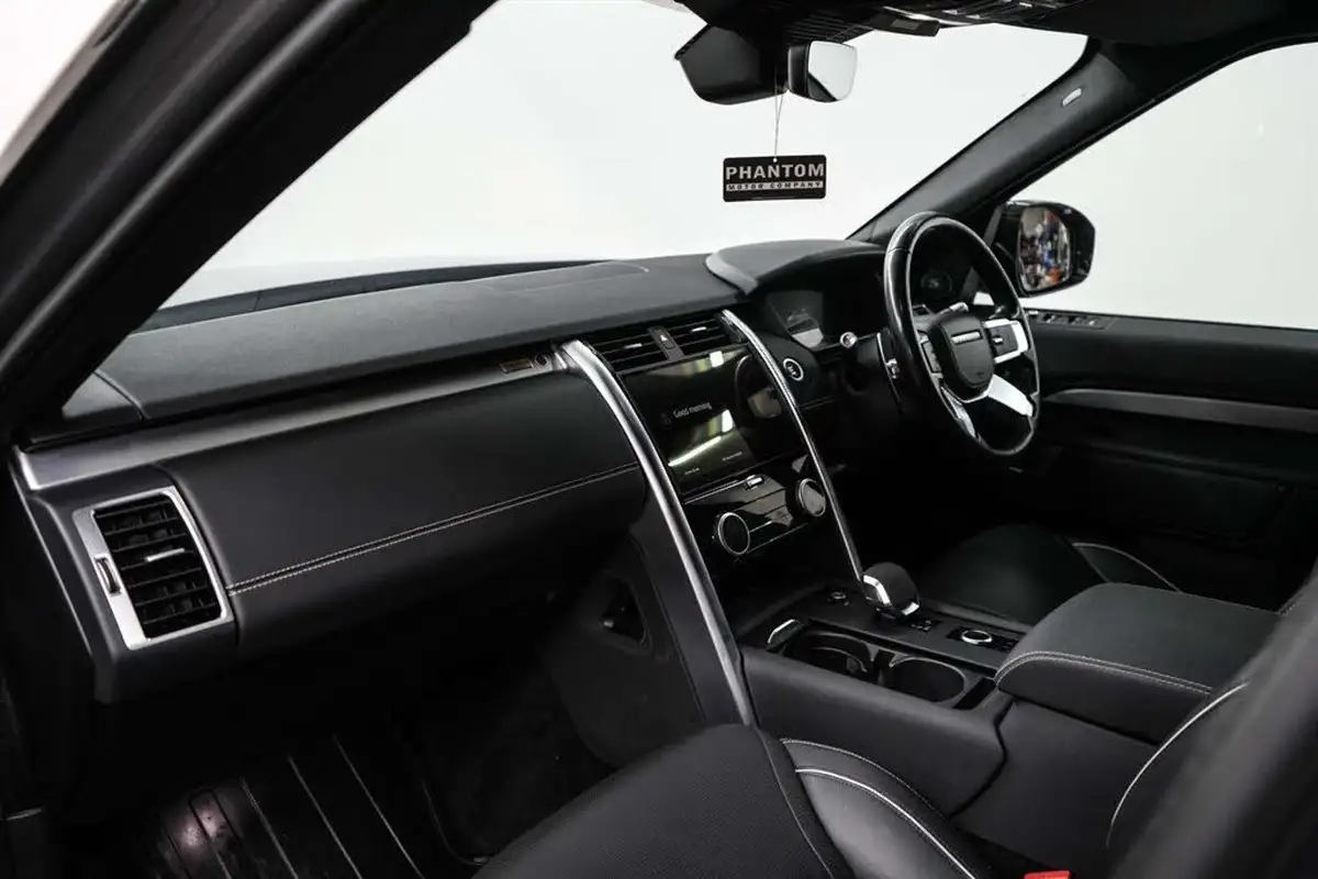 2021-land-rover-discovery-30-d300-r-dynamic-hse-big-19