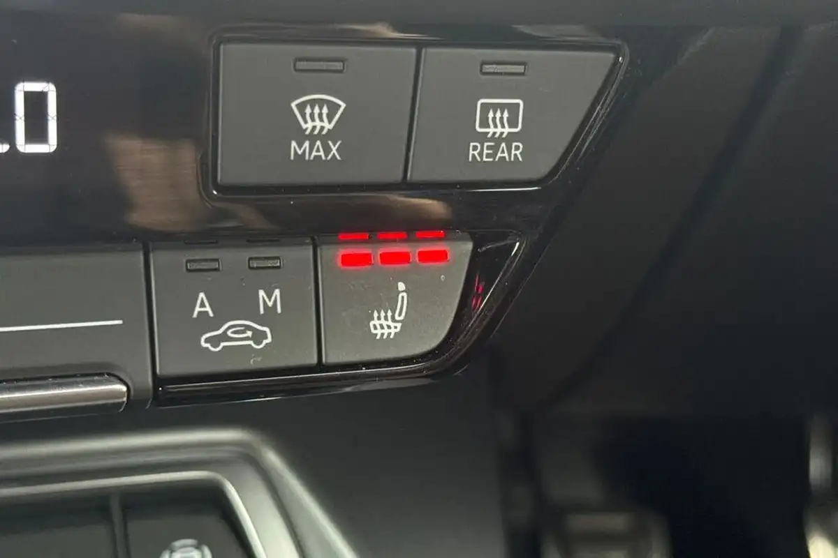 2024-audi-a3-15-35-tfsi-s-line-saloon-4d-big-43