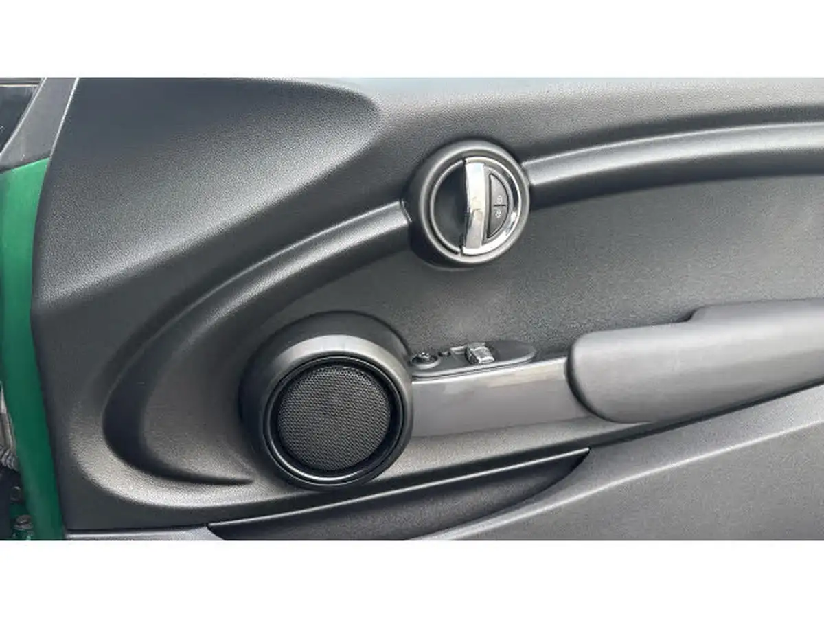 2019-mini-cooper-15-cooper-classic-hatchback-3d-big-19