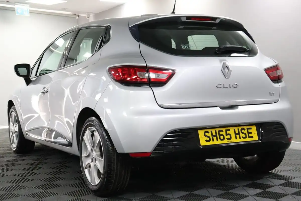 2015-renault-clio-09-tce-dynamique-nav-big-29