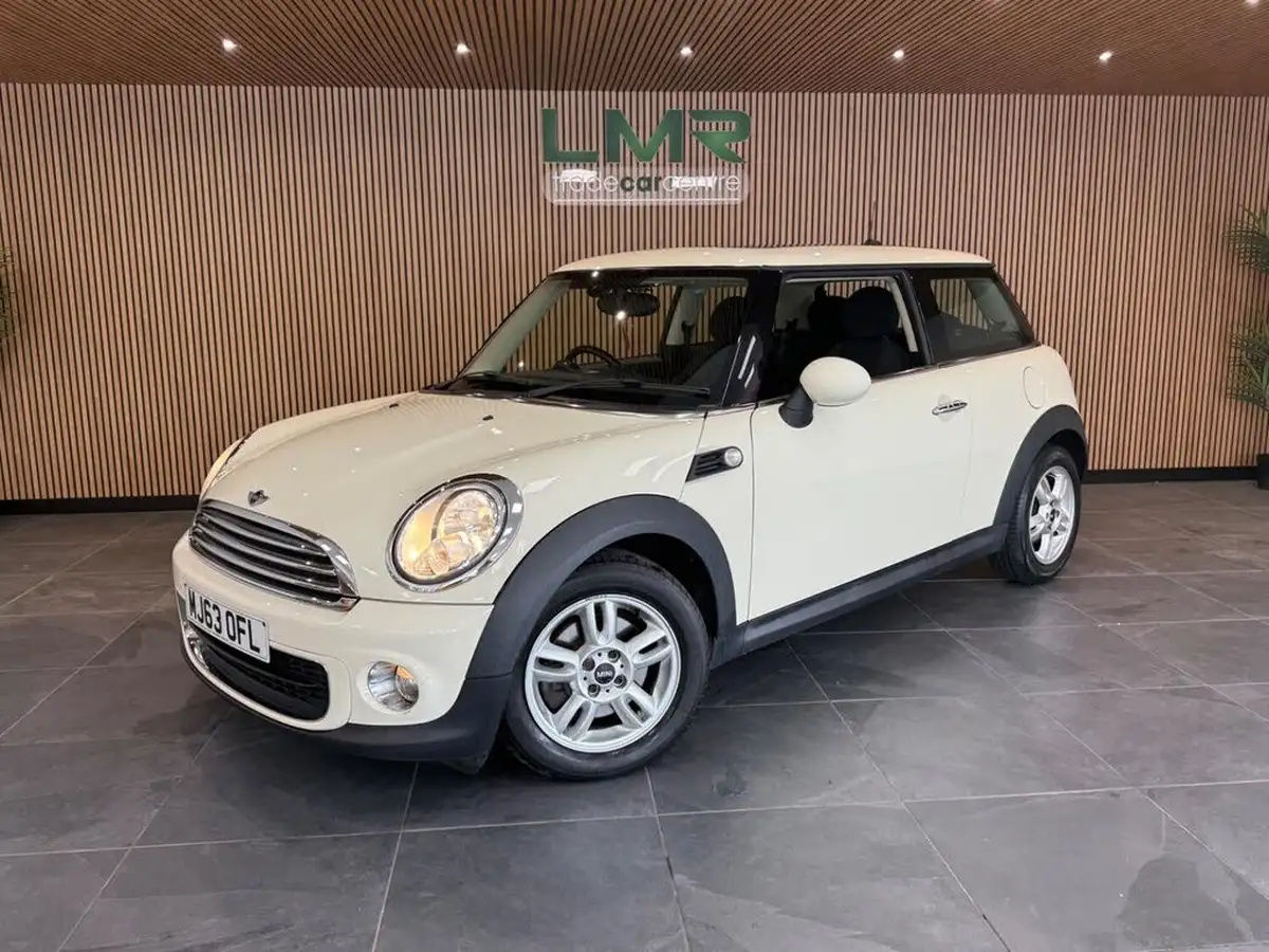 2013-mini-cooper-16-one-98bhp-sport-chili-hatchback-3d-big-0