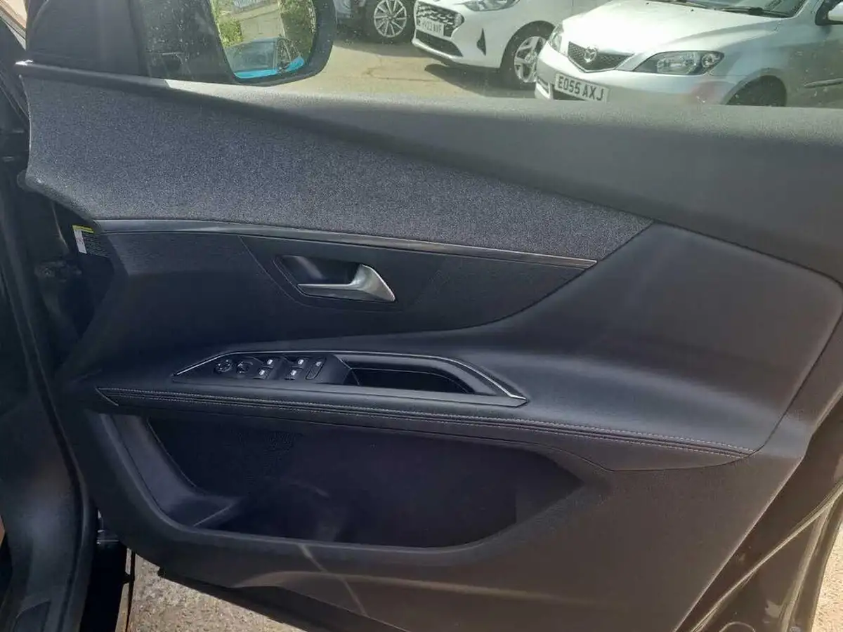 2020-peugeot-5008-suv-12-puretech-gt-line-eat8-big-15