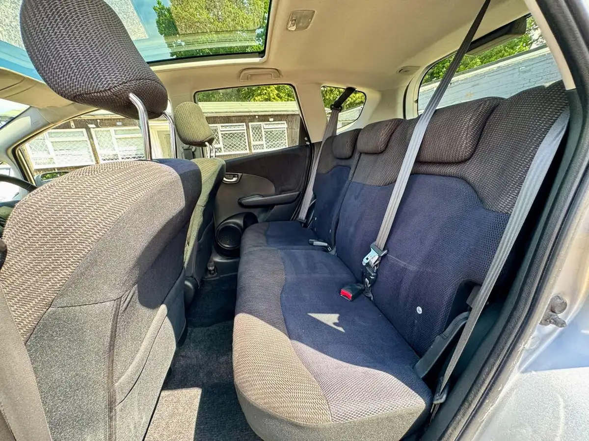 2014-honda-jazz-14-ex-big-35