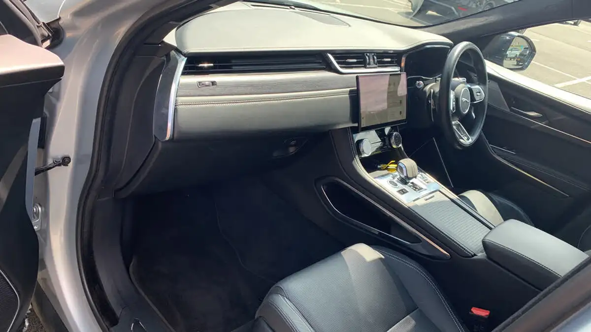 2021-jaguar-f-pace-20-d200-r-dynamic-hse-mhev-big-11