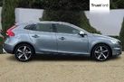 2016-volvo-v40-20-t2-r-design-nav-plus-small-2