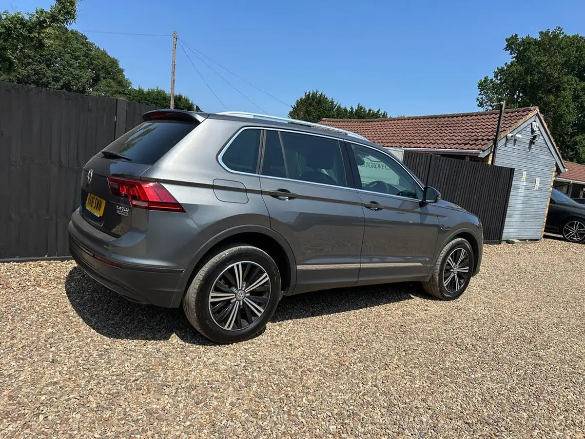 2016-volkswagen-tiguan-20tdi-se-navigation-150ps-4motion-bmt-ss-dsg-big-3