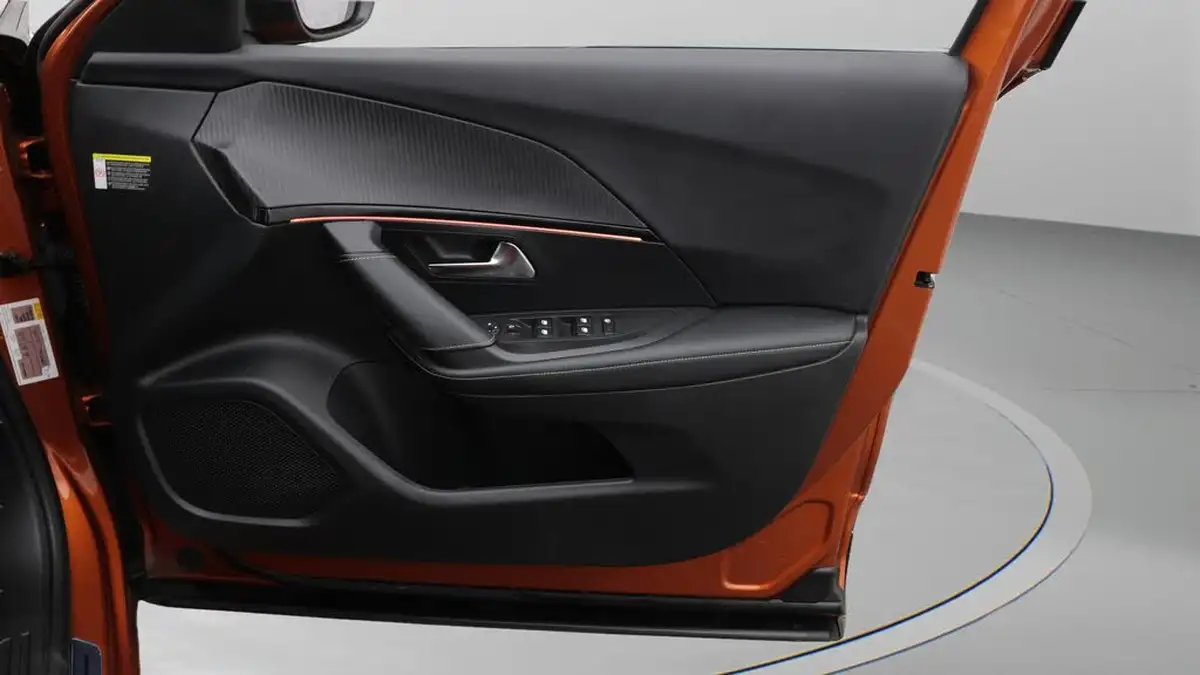 2022-peugeot-2008-suv-12-puretech-gt-big-15