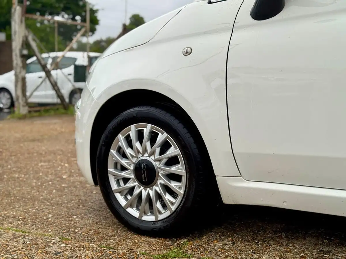 2016-fiat-500-12-lounge-big-28