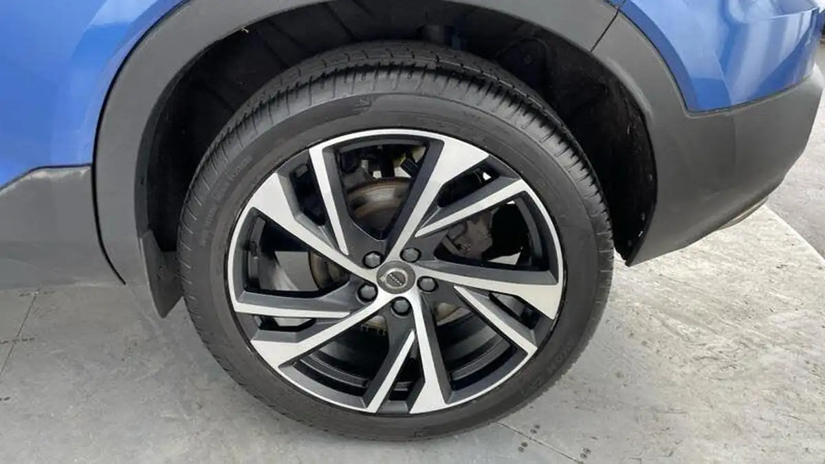 2020-volvo-xc40-20-t4-r-design-pro-awd-big-23