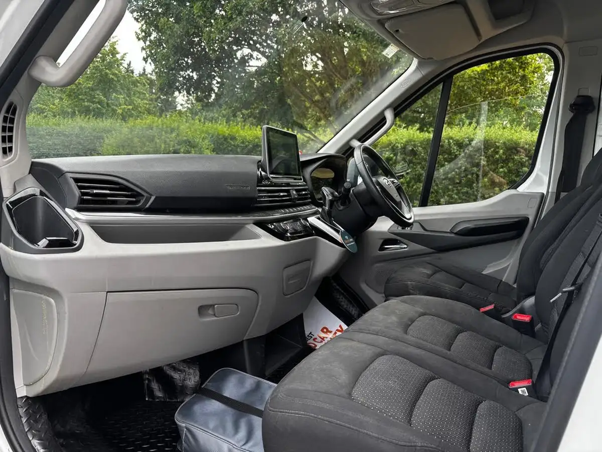 2022-maxus-e-deliver-9-e-lh-515kwh-big-15