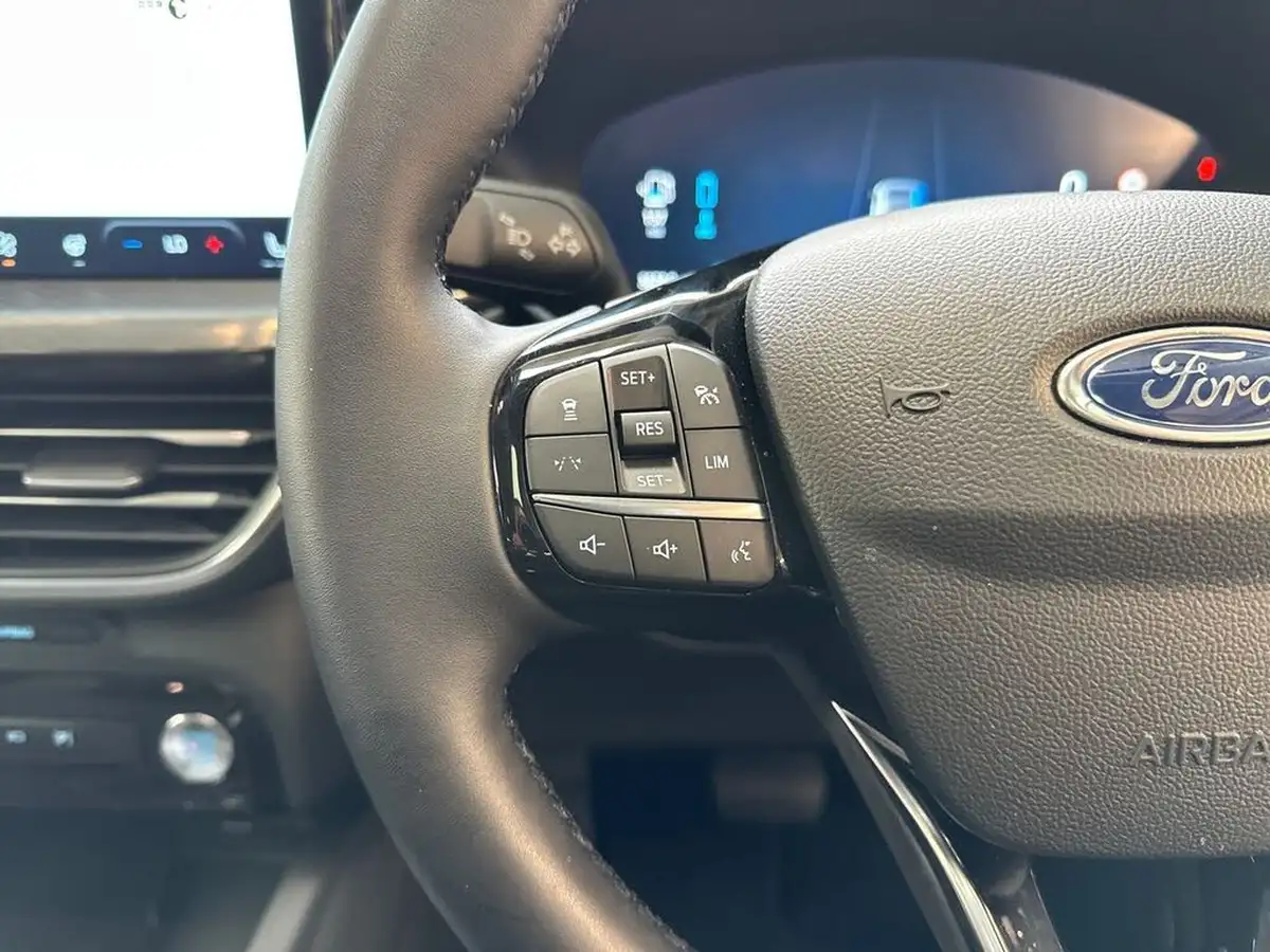 2024-ford-kuga-big-25