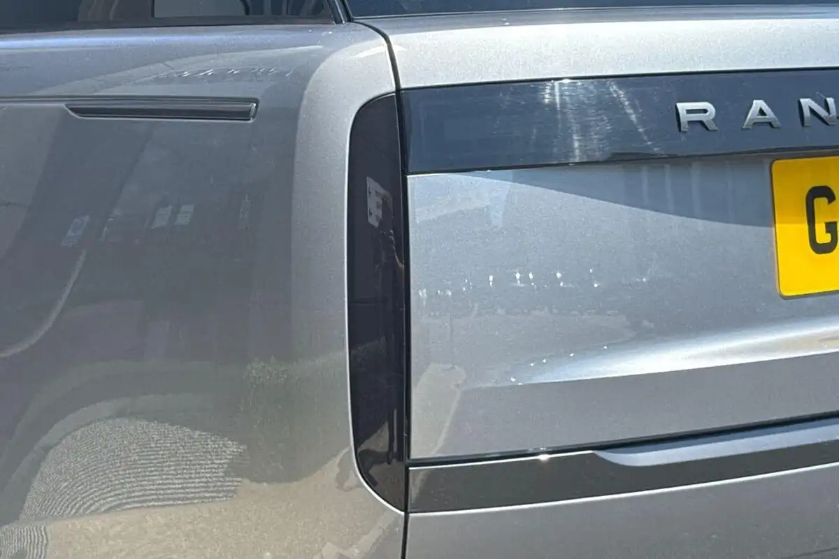 2024-land-rover-range-rover-30-d350-se-big-34