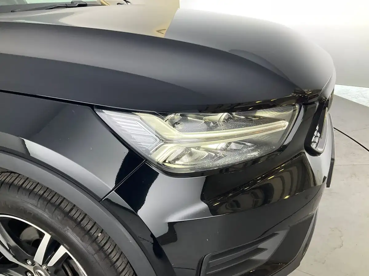 2022-volvo-xc40-15-t3-r-design-auto-big-6