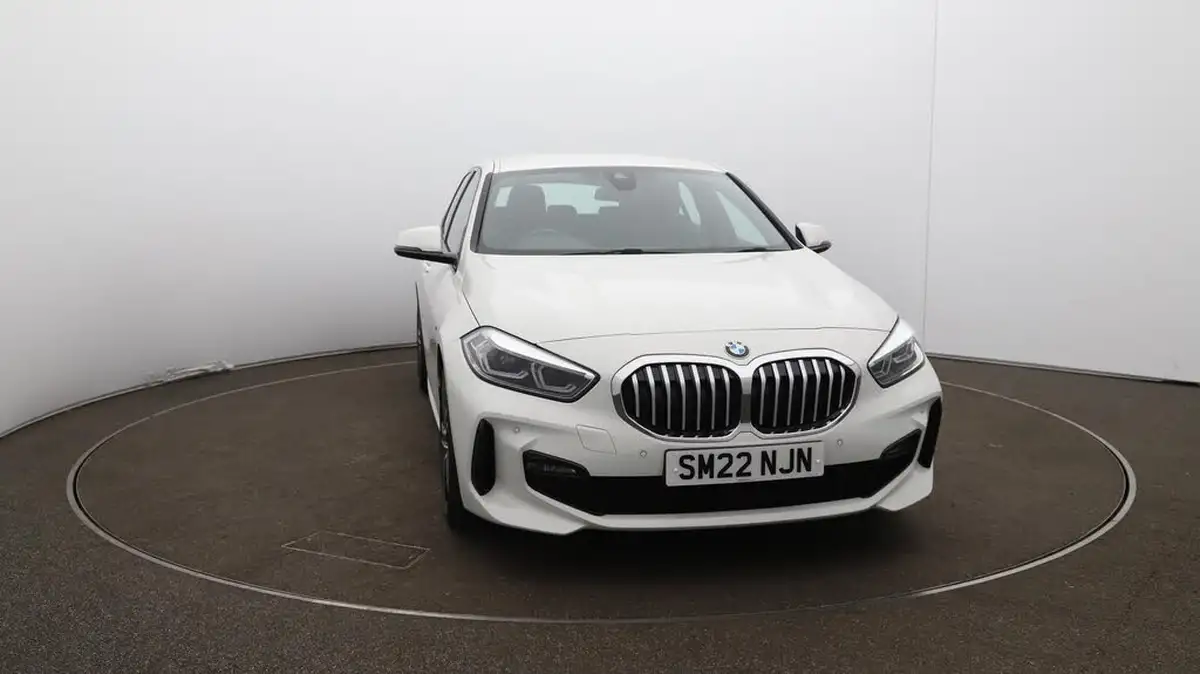 2022-bmw-1-series-15-118i-m-sport-lcp-big-40