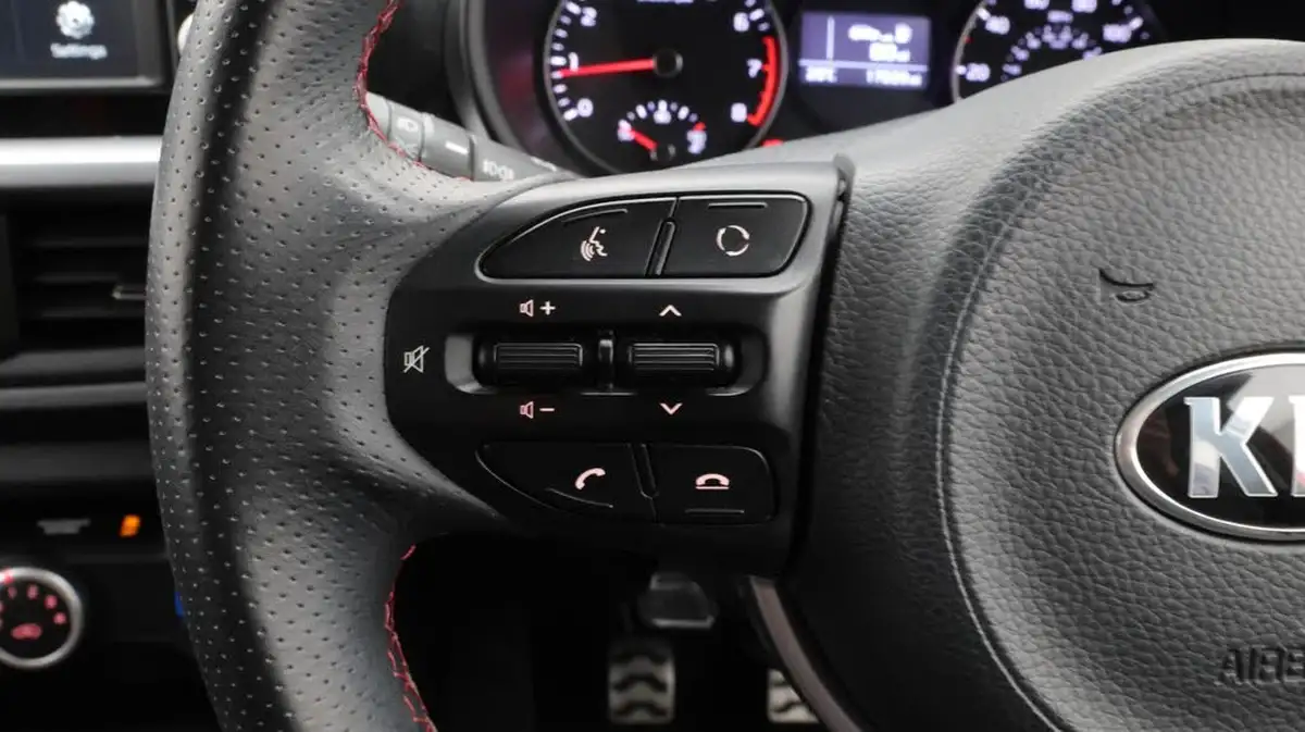 2019-kia-picanto-125-gt-line-big-24