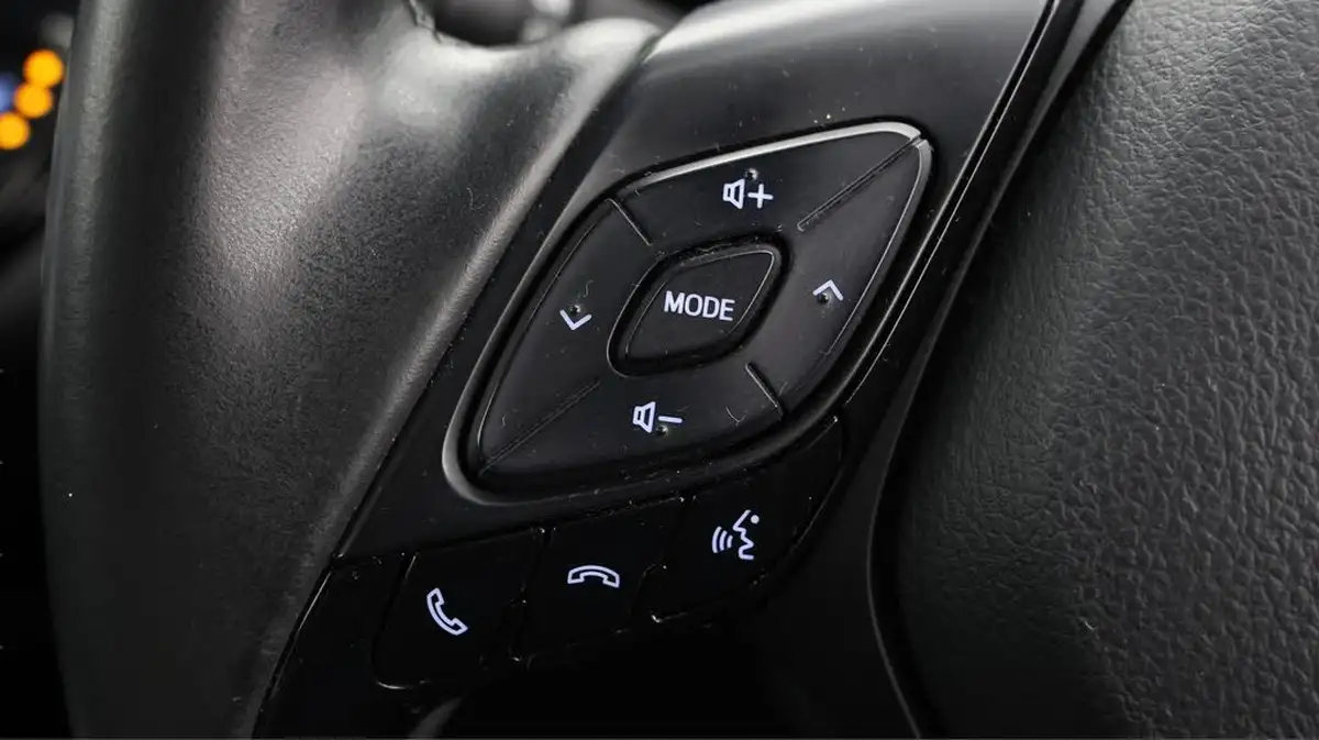 2019-toyota-c-hr-18-vvt-i-excel-big-22
