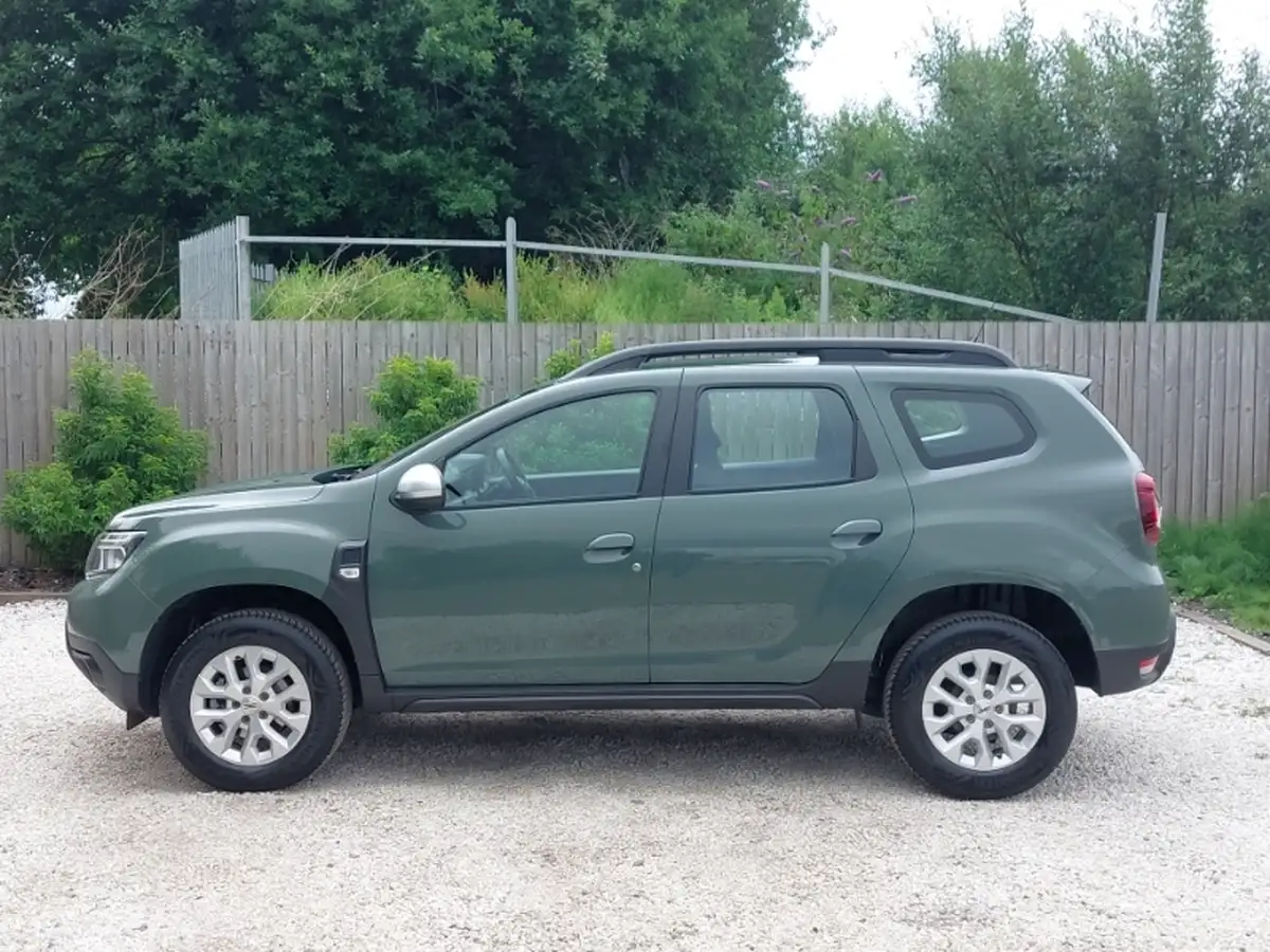 2023-dacia-duster-13-tce-expression-130bhp-station-wagon-5d-big-3
