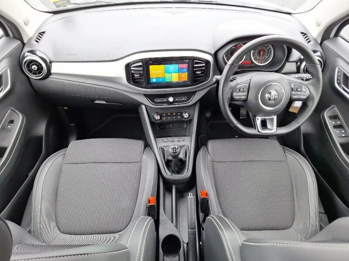2024-mg-mg3-15-vti-tech-exclusive-nav-big-2