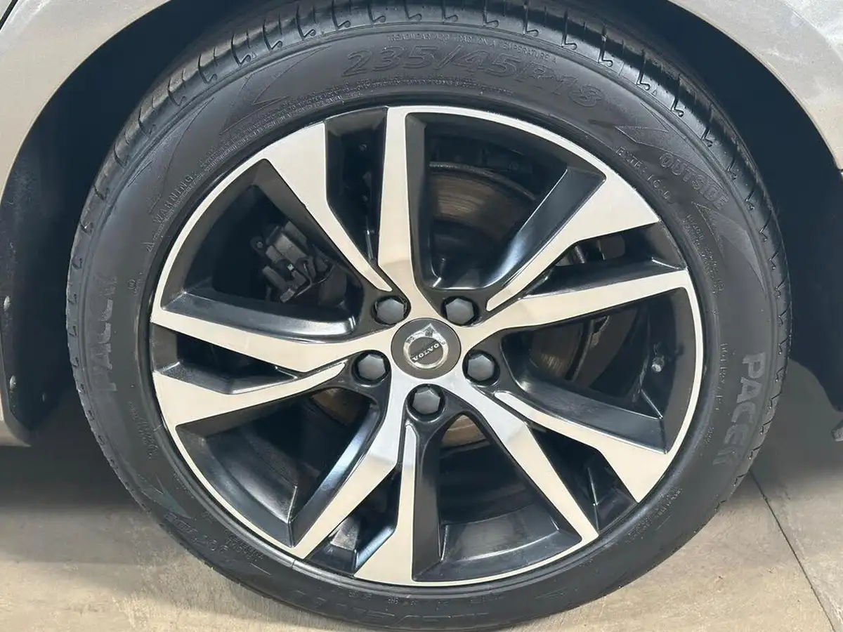 2019-volvo-v60-20td-d3-r-design-big-27