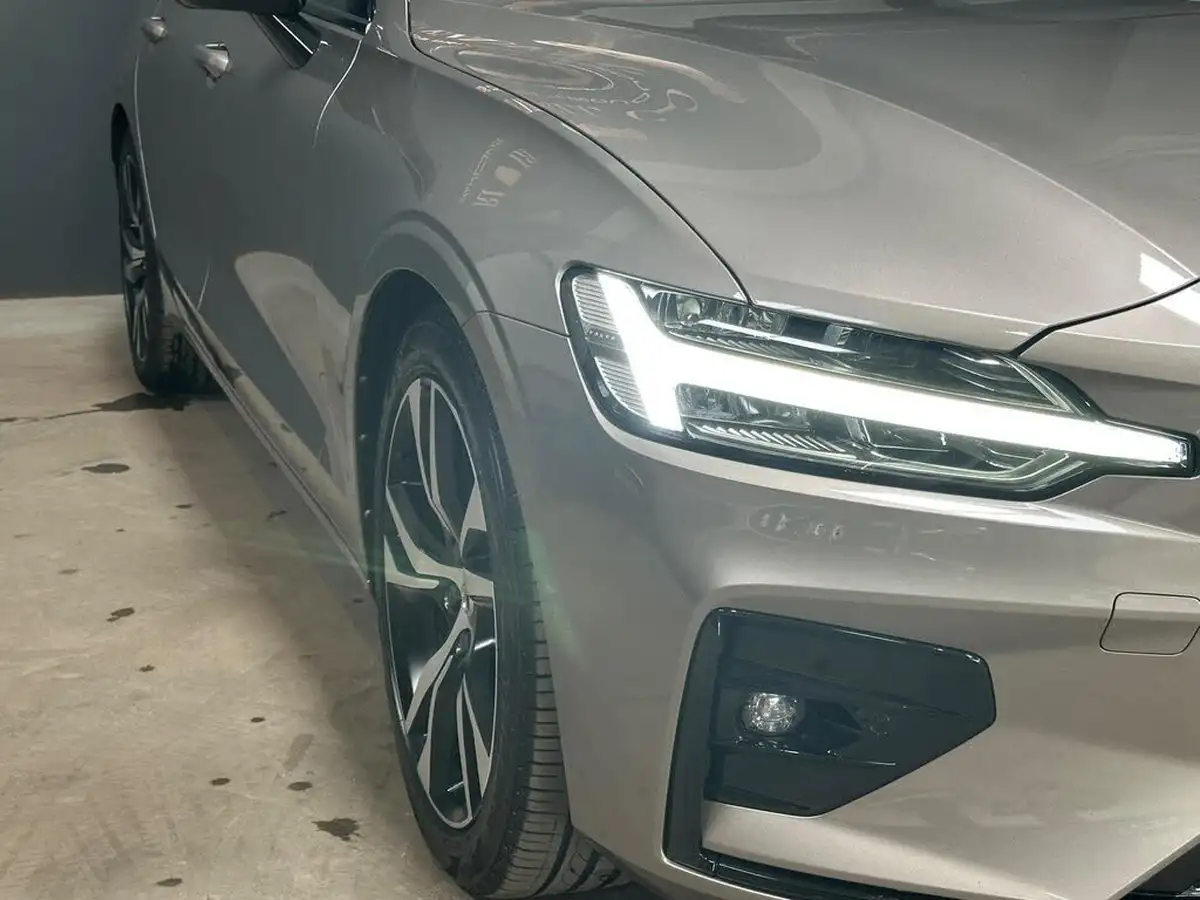 2019-volvo-v60-20td-d3-r-design-big-3