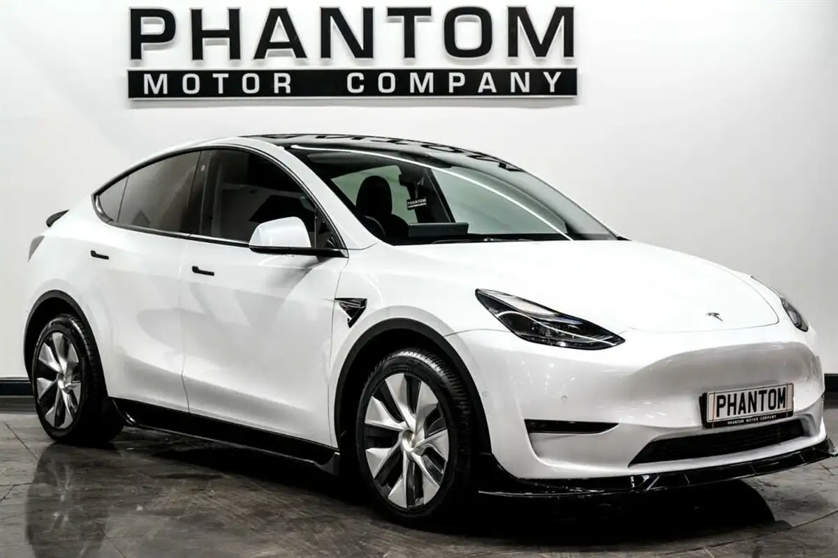2022-tesla-model-y-e-long-range-big-0