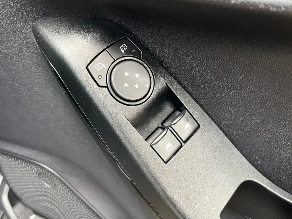 2022-ford-fiesta-10t-trend-100ps-5d-big-19