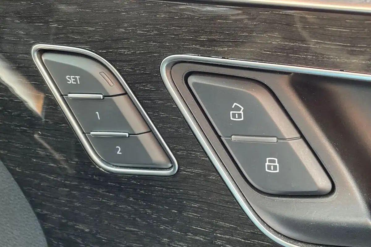 2021-audi-q7-30-50-tdi-black-edition-big-15