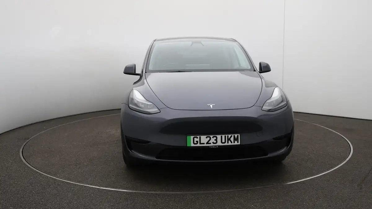 2023-tesla-model-y-e-rwd-big-14