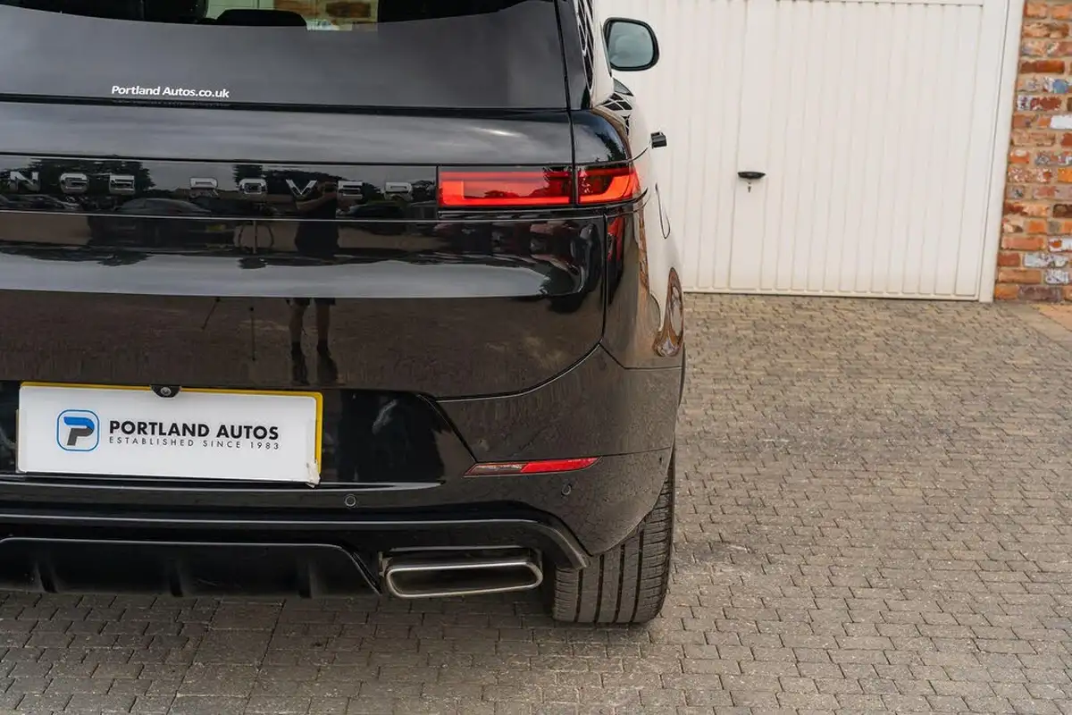 2024-land-rover-range-rover-sport-30-p460e-dynamic-se-big-17