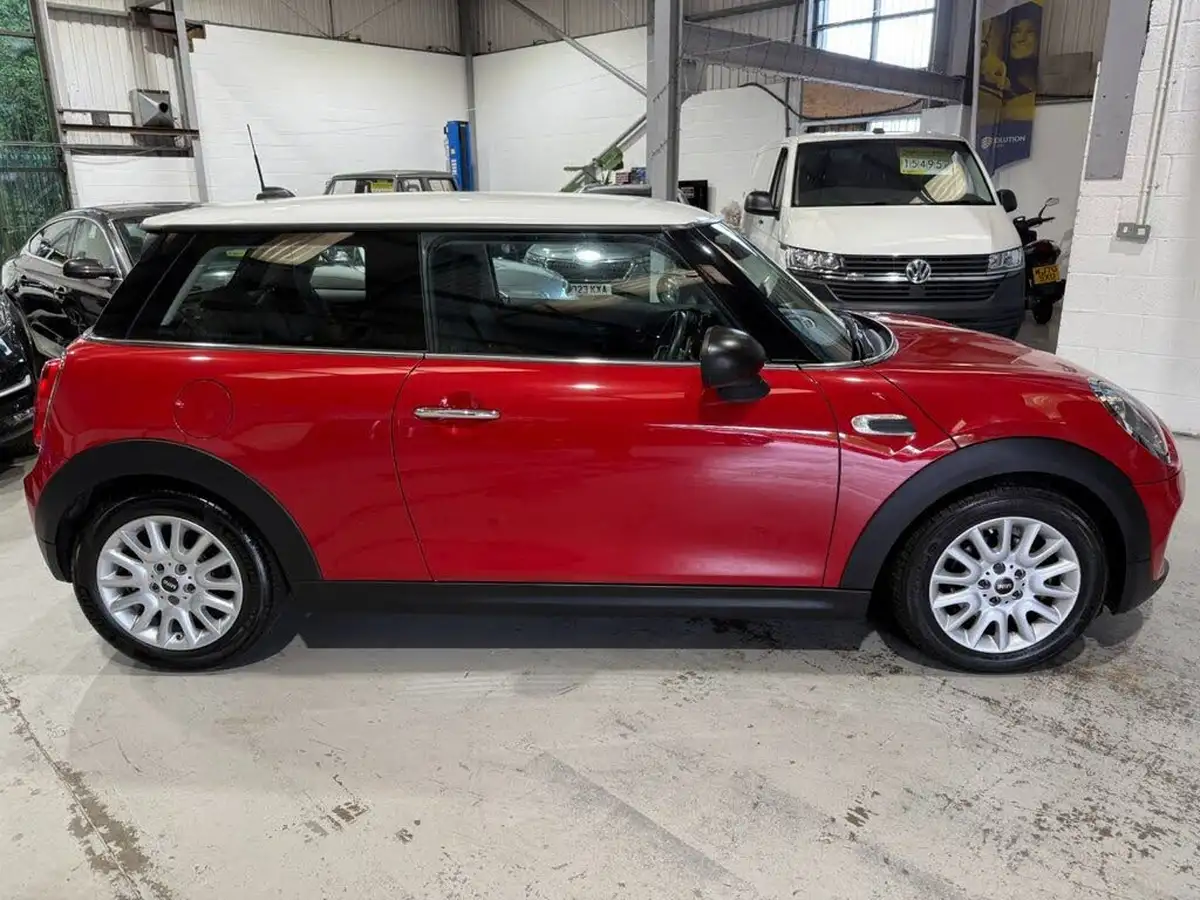 2015-mini-cooper-15td-cooper-d-114bhp-3d-big-1
