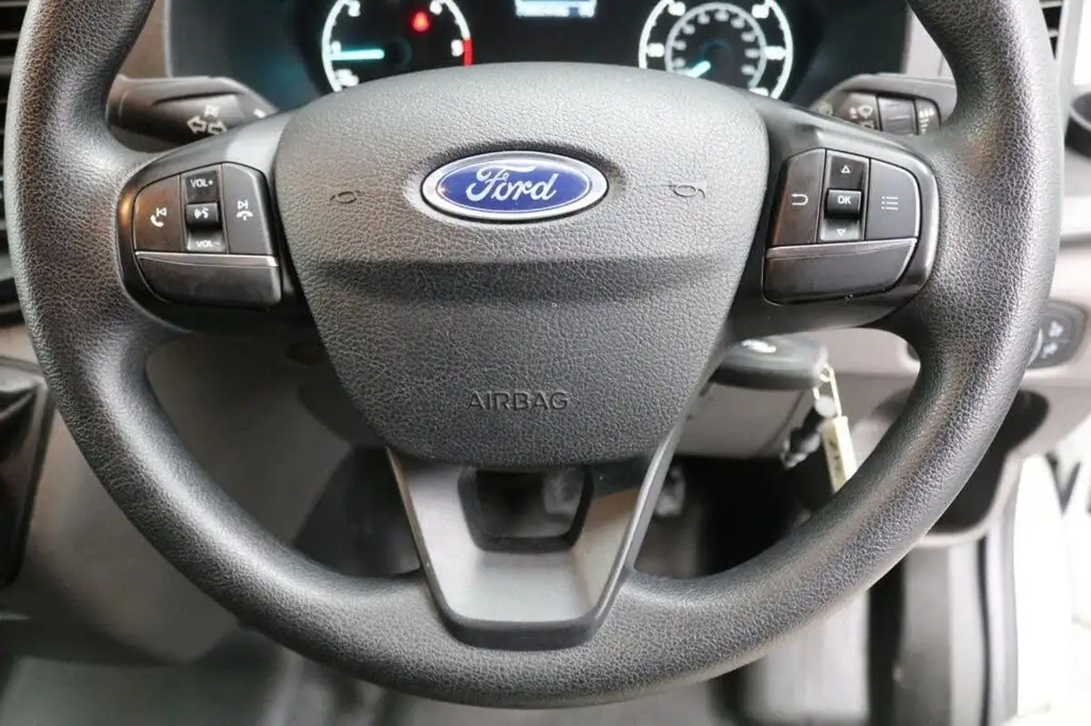 2022-ford-transit-20tdci-350-l4h3-leader-130pseu6dt-panel-van-big-31